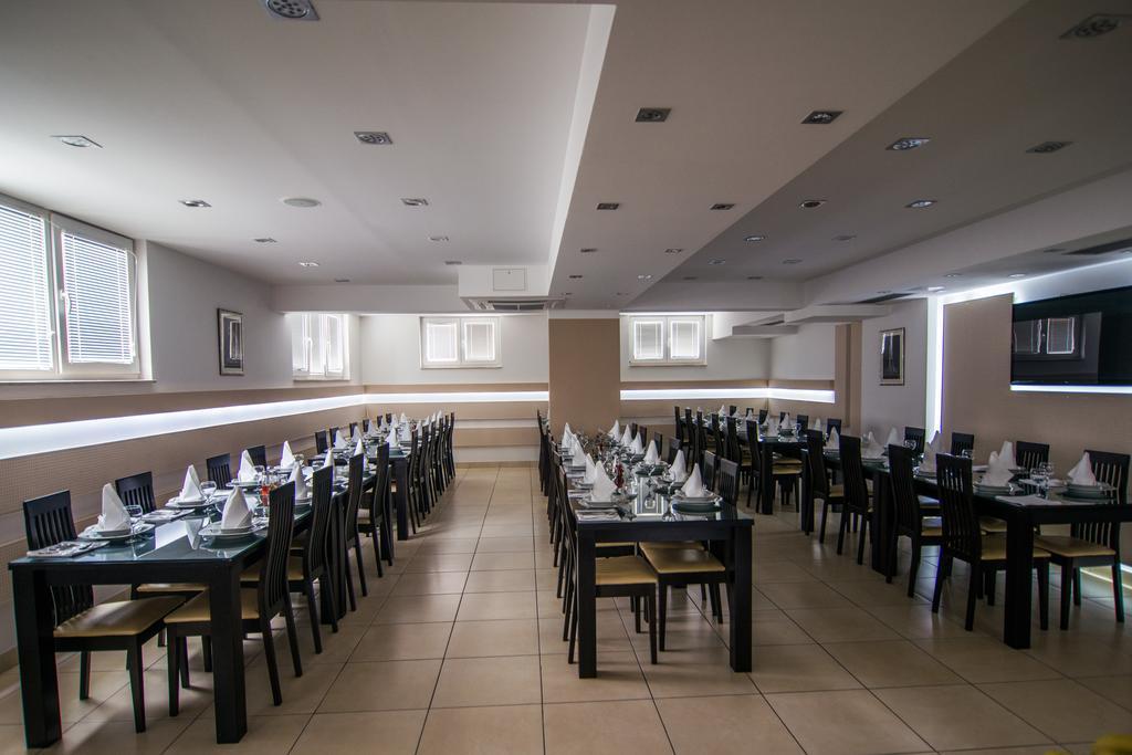 Hotel Lux Medugorje Bagian luar foto