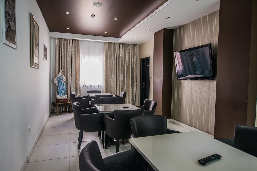Hotel Lux Medugorje Bagian luar foto